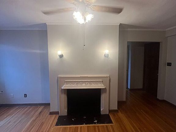 2nd image of 60 E Norwich Ave #306