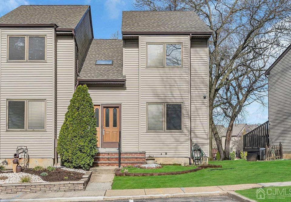 1st image of 13 Belaire Court