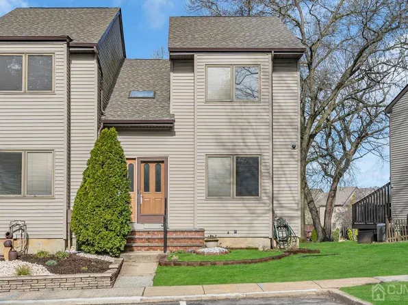 13 Belaire Court, Old Bridge, NJ 08857