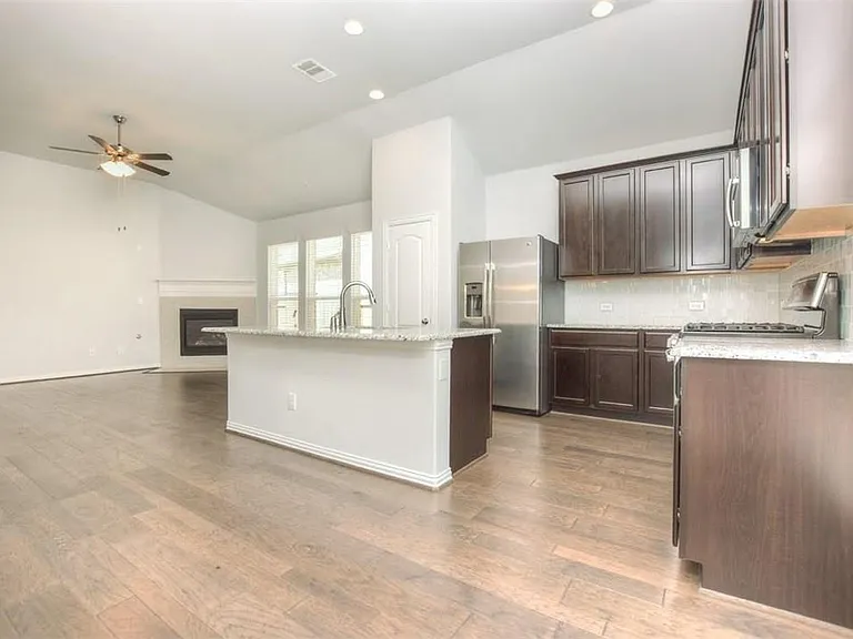 704 Bonnet Blvd — Photo 10