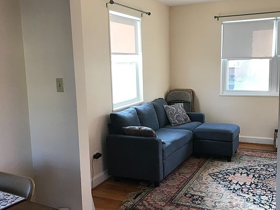 3rd image of 4409 Colchester Dr