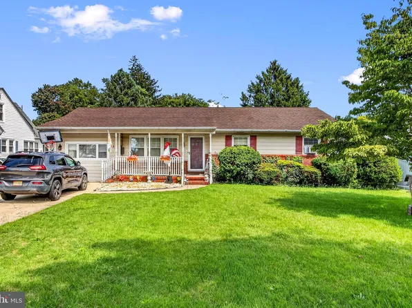 37 N Valley Ave, Vineland, NJ 08360