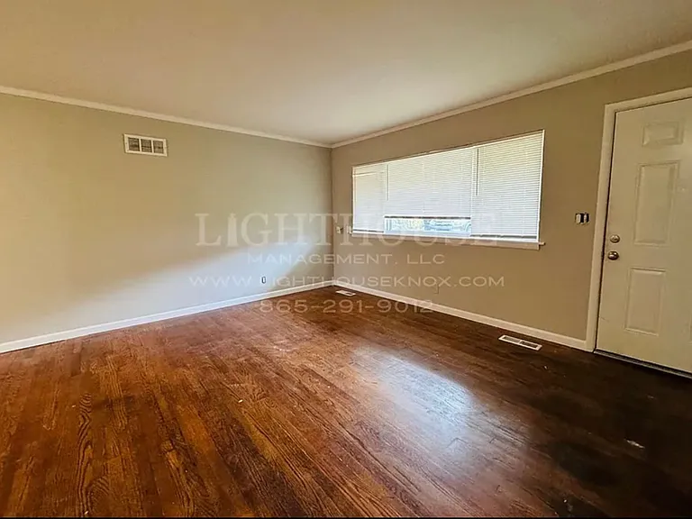 1505 Rambling Rd — Photo 3