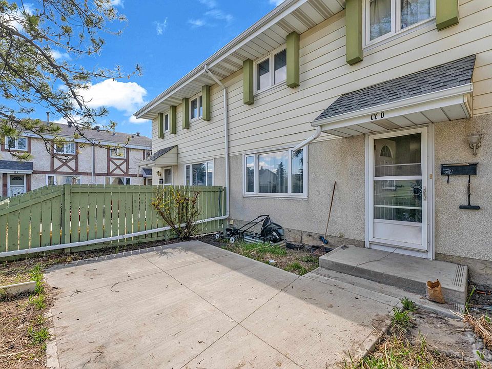 1st image of 17 D Callingwood Ct NW
