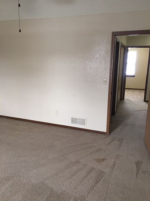 1st image of 527 NE Churchill St