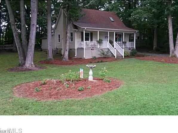 7544 Dubach Rd, Summerfield, NC 27358