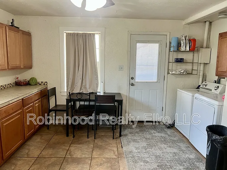 756 Maple St — Photo 5