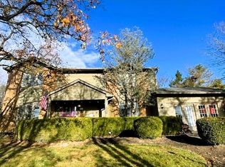 1546 Ojibwas Ct, Grove City, OH 43123