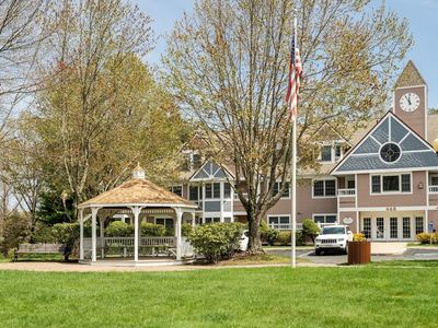 661 Lowell St Unit 6, Lexington, MA, 02420