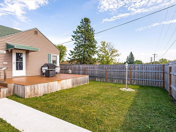 3rd image of 316 N 76th Ave W