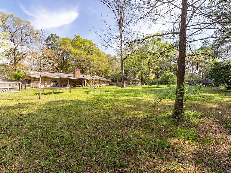 1105 Ada St — Photo 24