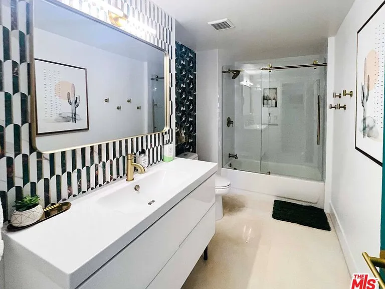 27445 Hombria Dr — Photo 19