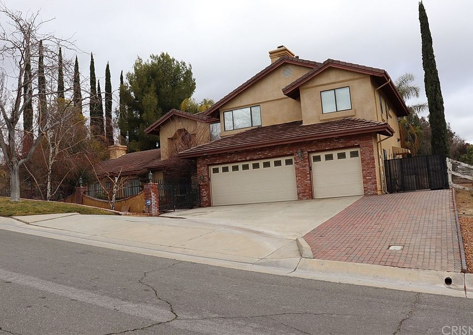 2nd image of 2665 Kashmere Canyon Rd