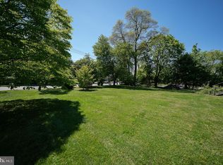 3 E Chestnut Hill Ave, Philadelphia, PA 19118