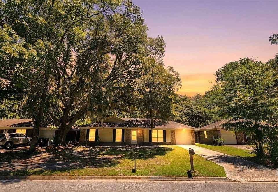 1st image of 122 Westminister Drive