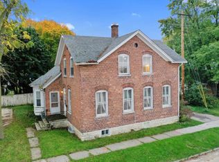 514 Lewis St, De Pere, WI 54115