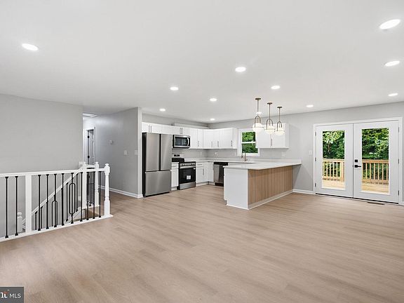 3rd image of 3604 Stonesboro Rd