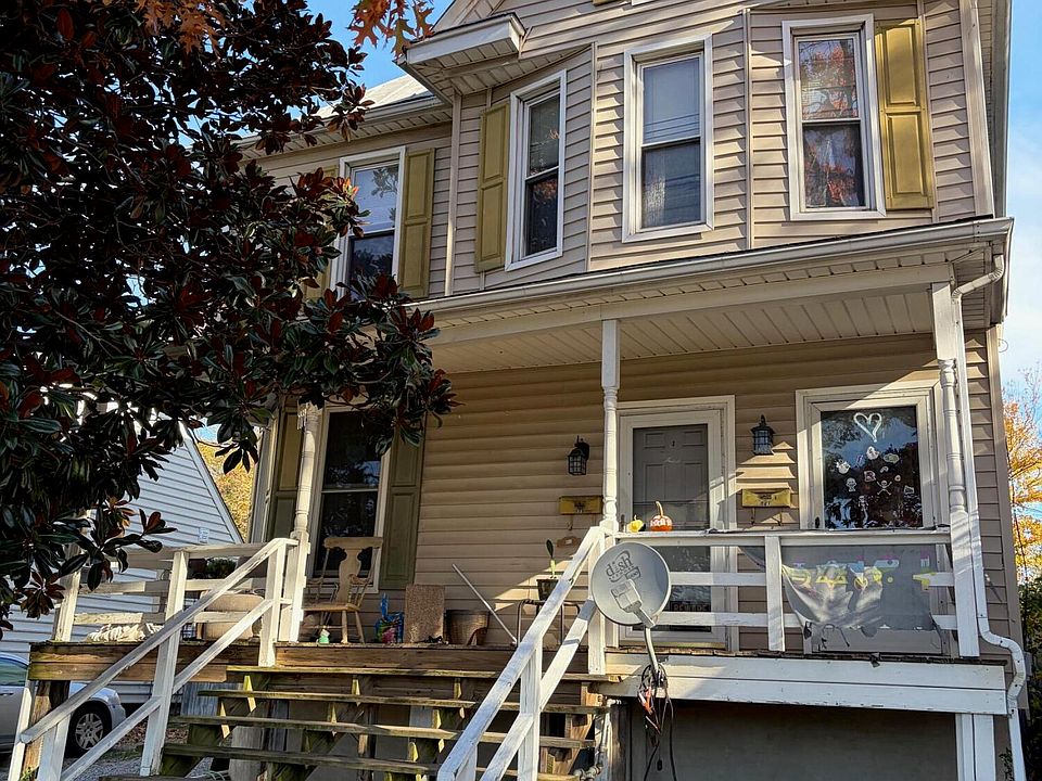 1st image of 559-561 Roanoke Blvd