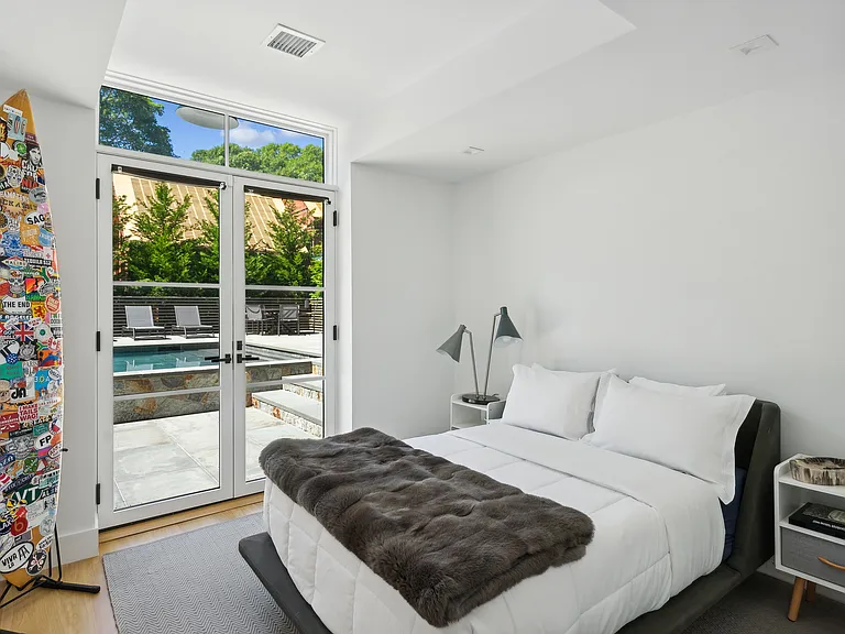 27 Grand St — Photo 36