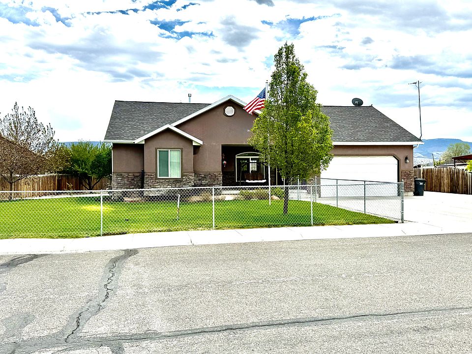 1st image of 455 S Rock Creek Dr