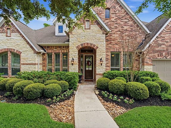 2nd image of 30910 Crest View Ter
