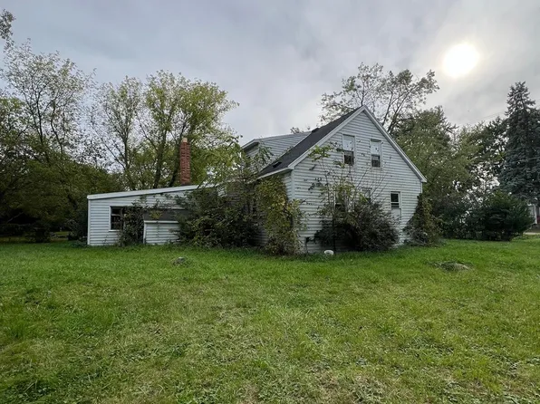 3193 Myrton St, Burton, MI 48529
