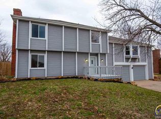 3721 SW Worwick Town Rd, Topeka, KS 66610