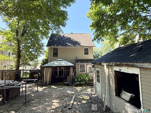 3rd image of 20 Terrace Avenue
