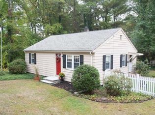 54 Rhode Island Rd, Lakeville, MA 02347