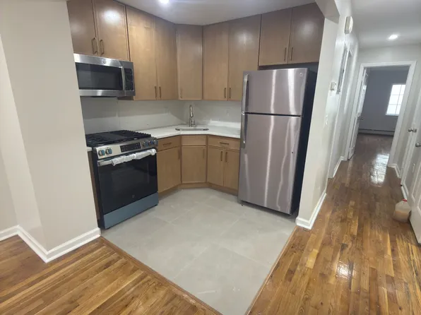 879 Elsmere Pl APT 3, Bronx, NY 10460