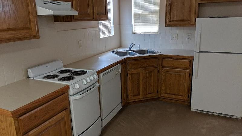 2nd image of 5129 W Central Ave APT 2