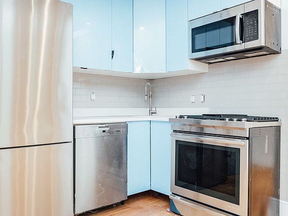 5th image of 80 Green St #3