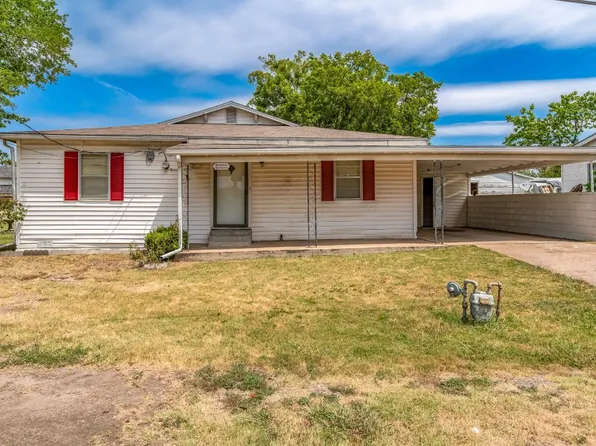 610 W Dallas St, Wolfe City, TX 75496
