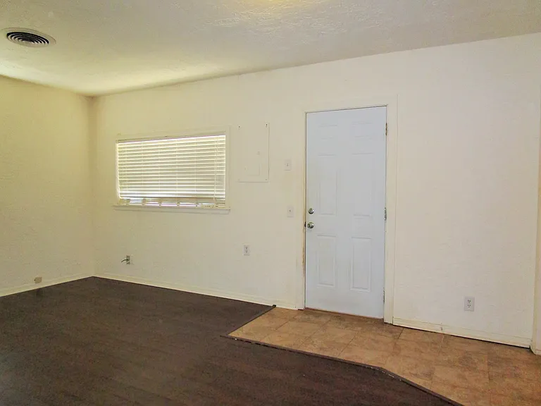 116 1/2 N Caddo St — Photo 6