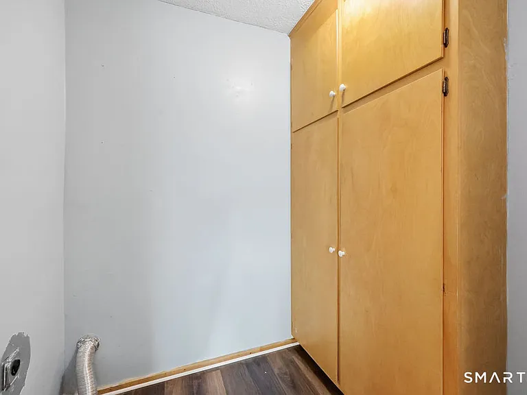 23 Alden St — Photo 13