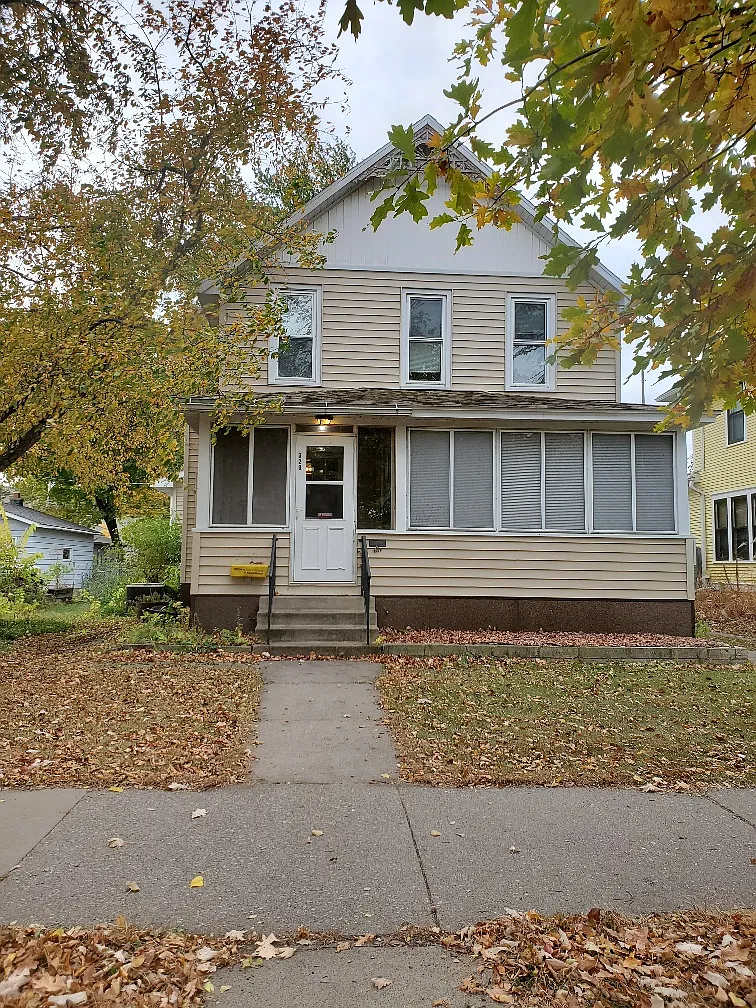 2 bed, 1100 sqft, $1,000 — Photo 1
