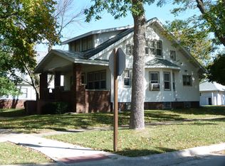 203 N Shuffleton St, Sigourney, IA 52591