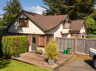 903 N 8th St, Coos Bay, OR 97420