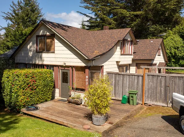 903 N 8th St, Coos Bay, OR 97420
