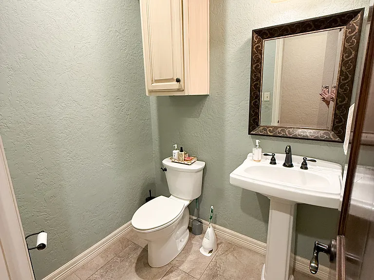 6470 Claybourn Dr — Photo 9