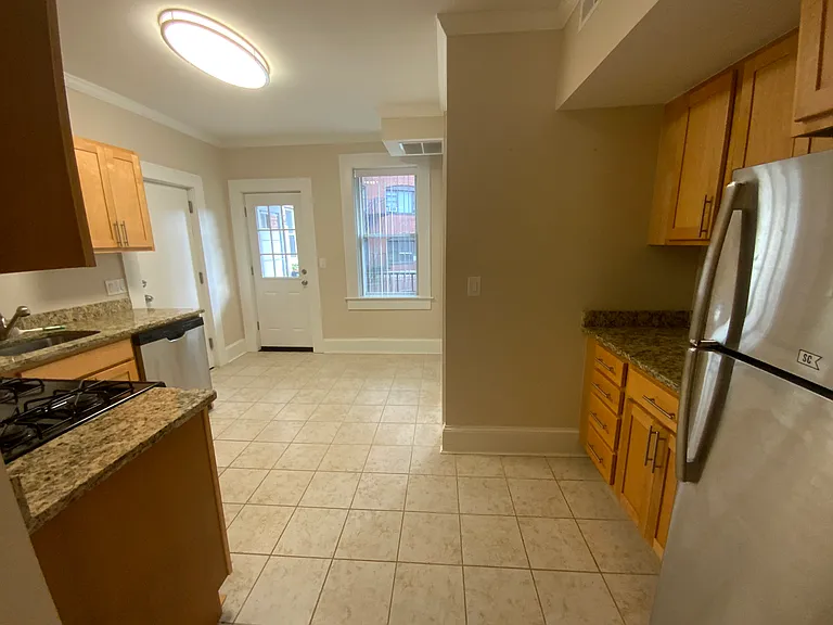 16 Short St #2 — Photo 2