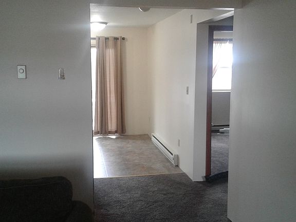2nd image of 703 Cedar Bluff Dr