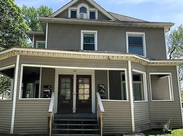 505 1/2 E Locust St APT A, Bloomington, IL 61701