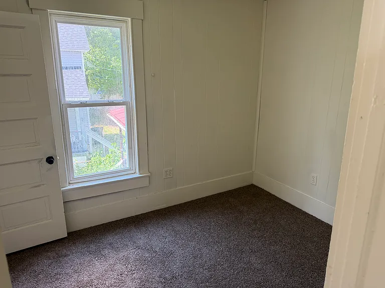 244 Arch St — Photo 8