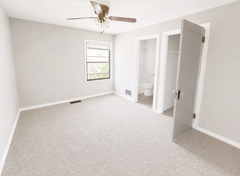 12 Knowlton Ave — Photo 6
