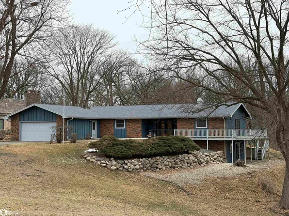 915 11th St SW, Humboldt, IA 50548