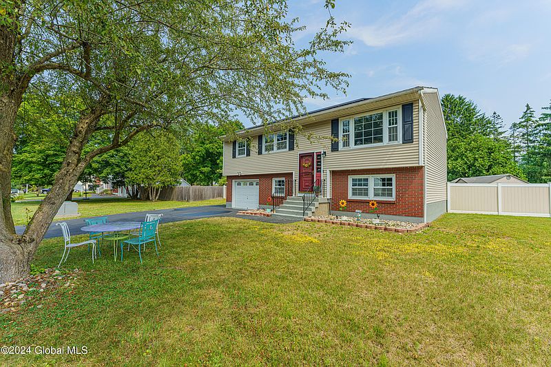 4th image of 3 Carnevale Drive