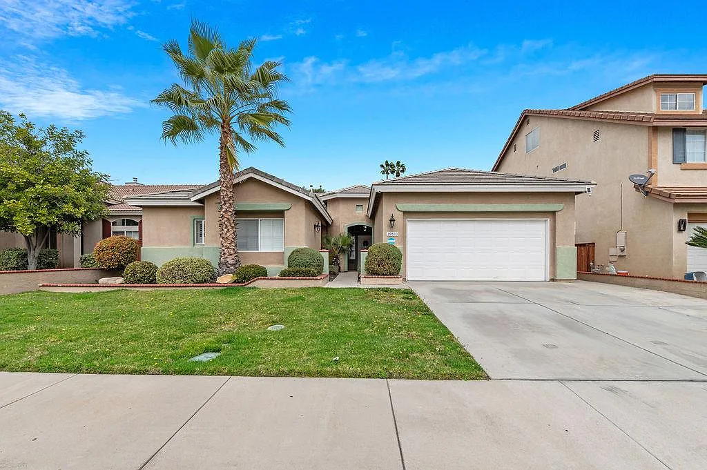 39510 Saint Honore Dr — Photo 1