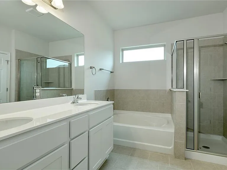 801 Falkland Trce — Photo 6