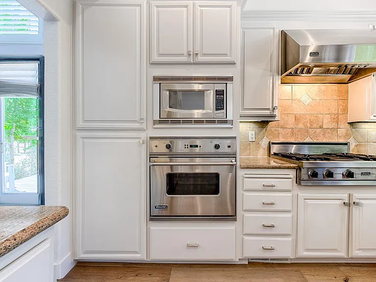 704 Hunt Ave — Photo 14